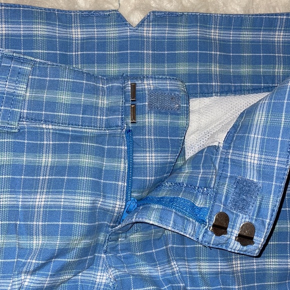 The North Face 10â V-Back Plaid Shorts, Size 6 - Picture 5 of 14